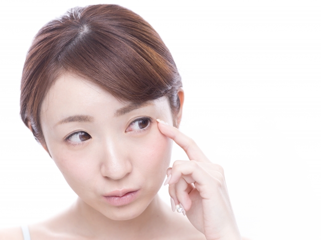 埋没法と切開法のどっちがより自然か気になる女性
